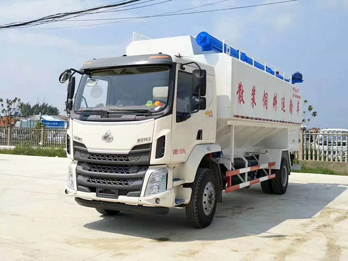 柳汽乘龍散裝飼料運(yùn)輸車